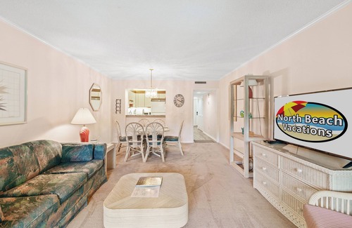 Myrtle Beach Condo | Quaint tennis villa in a private community + Free Attraction Tickets!