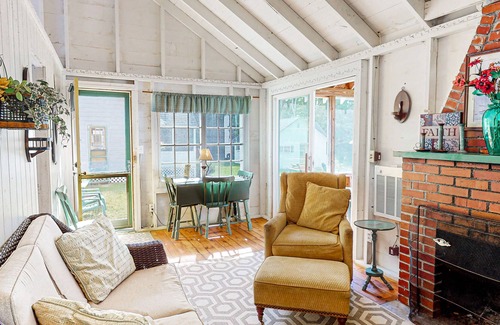 Moultonborough Cottage | Quaint & well-appointed cottage with community beach, firepit, dock & fireplace