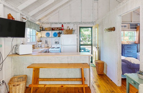 Moultonborough Cottage | Quaint & well-appointed cottage with community beach, firepit, dock & fireplace