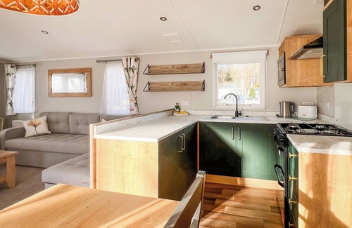 Chester House | Quality 12ft-wide caravan with one double and one twin.
