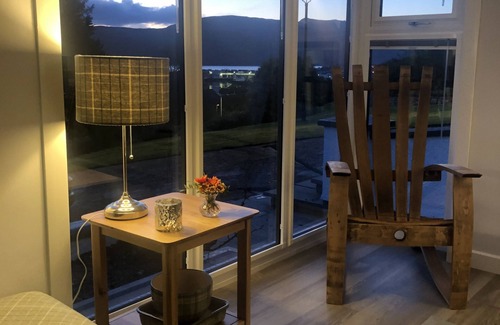 Ullapool House | Quality 4 star self catering accommodation in Ullapool with panoramic views.
