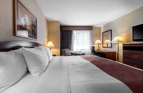 Burlington Hotel | Quality Inn Burlington