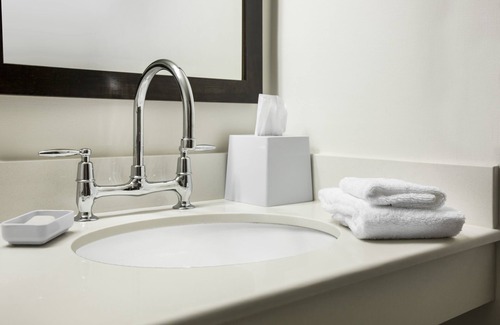 Lexington Hotel | Quality Inn Lexington -Horse Park