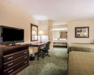 Paris Hotel | Quality Inn Paris