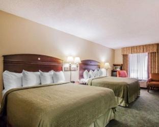 Paris Hotel | Quality Inn Paris