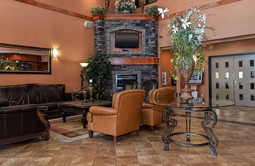 Grande Prairie Hotel | Quality Inn & Suites
