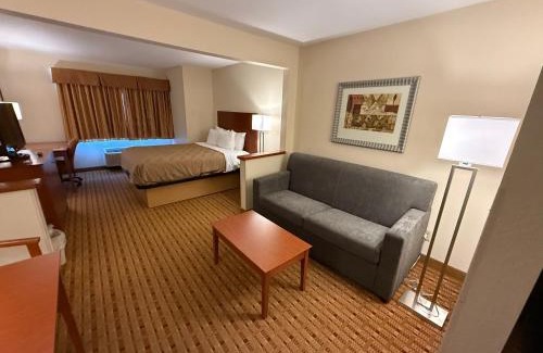Eau Claire Hotel | Quality Inn & Suites Eau Claire University Area