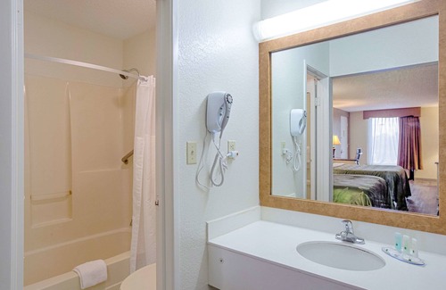 Boys Ranch Hotel | Quality Inn & Suites Live Oak I-10 Exit 283