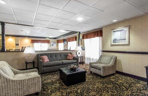 Ellendale Hotel | Quality Inn & Suites Memphis East