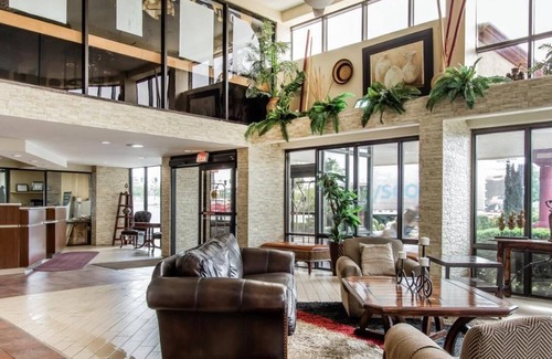 Broken Arrow House | Quality Rooms With Superb Amenities