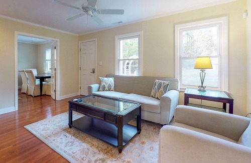Cambridge House | Quarterdeck at Swan Cove Manor