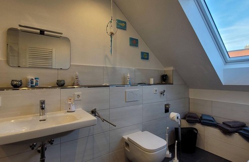 Bad Kreuznach District Apartment | Quartier 1a Im Winkel - apartment/apartment, bathroom, WC, 1 bedroom