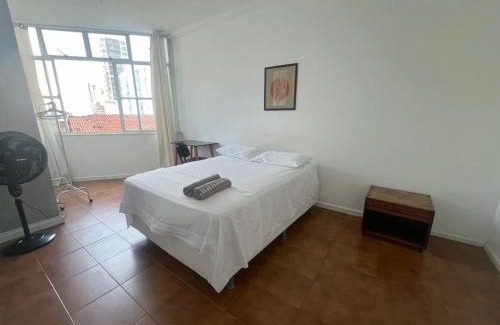 Barra House | Quarto a 150m da Praia do Farol da Barra I