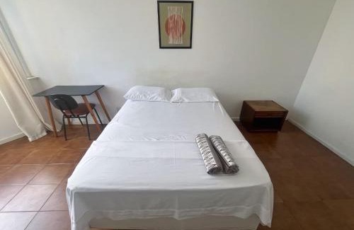 Barra House | Quarto a 150m da Praia do Farol da Barra I