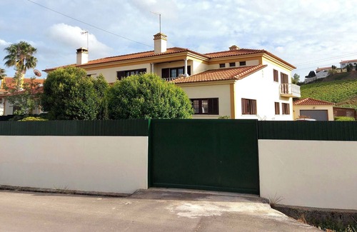 Torres Vedras House | Quarto Duplo com Varanda