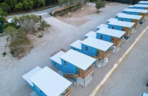 Canyon Lake House | Queen Bed Container Getaway| #12