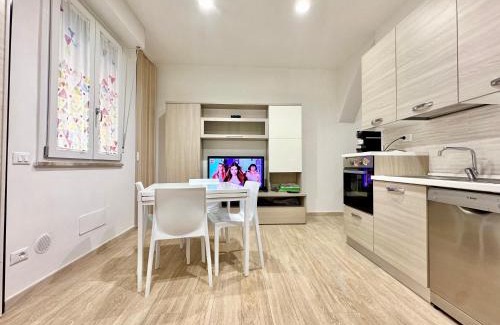 Follonica Apartment | Queen E