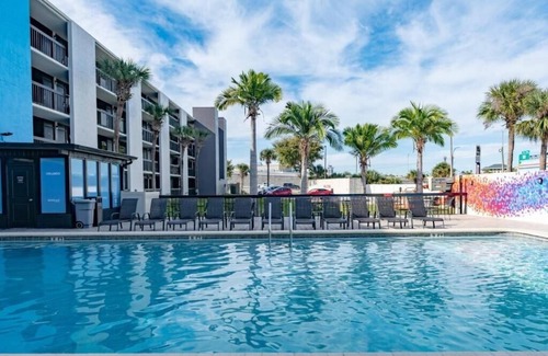 Florida Center Apartment | Queen Room Near Walgreens ORL