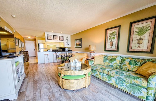 Topsail Beach Condo | Queen's Grant A-102: Beachfront Fun & Ocean Views