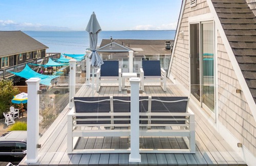 Falmouth Heights Condo | Queen Studio w/Private Ocean-View Deck (309)