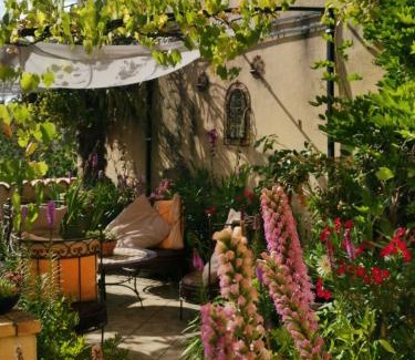 Confolens Bed & Breakfast | 'Quelle Belle Vue' Chambre d'Hote