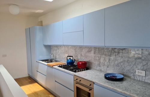Pugliola House | Quercia: 2 BDR, Aicondo, Seaview, Pool, Tennis, plus Private Parking in Lerici!