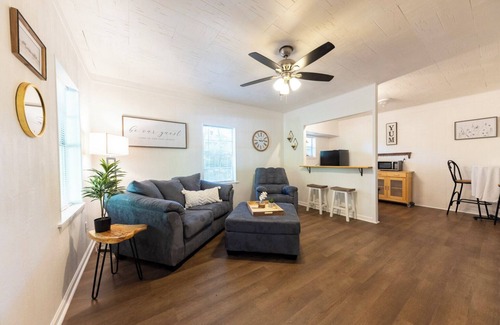 Benton Apartment | Quiet 1-bedroom corporate apartment in central Benton with AC, WiFi