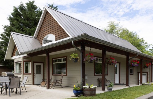 Black Creek House | Quiet 2 Bedroom Homestead in Miracle Beach