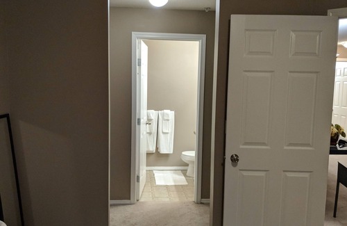 Stony Plain Condo | Quiet 2BR2Bath Condo Stony Plain Close to Westview Hospital w/ U/G Parking