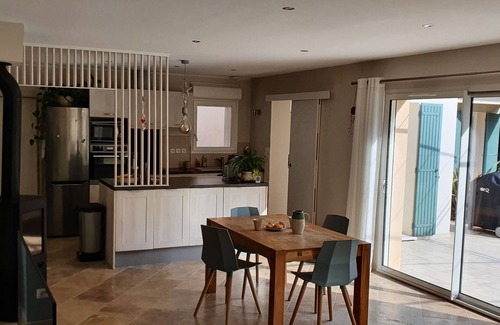 Piolenc Villa | Quiet, air-conditioned Provencal house.