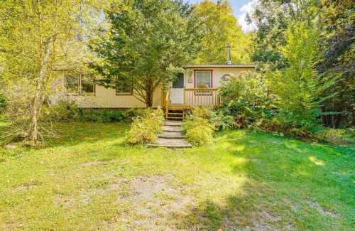 Berlin House | Quiet All-Season Creekside Escape in Upstate!