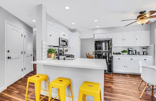 Castaic House | Quiet Amazing LA Suburb Perfect Vacation Paradise - Castaic