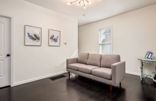 West Columbus House | Quiet and close to everything