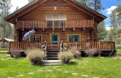 Victor Cottage | Quiet and cozy cabin with rustic charm but modern amenities