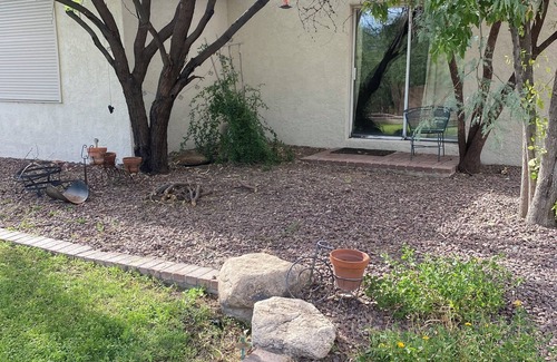Tucson House | Quiet and cozy private studio guest home with peaceful patio in sunny Tucson!