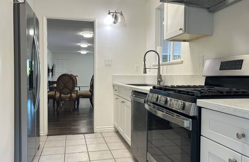 Monterey Park House | Quiet and Private Hillside Single Home 3bed/2bath in Monterey Park