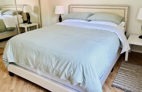 Stonewall Apartment | Quiet and spacious 2BR apartment. Free parking