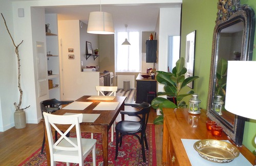 Centre Apartment | Quiet apartment in the city center with very large garden with trees