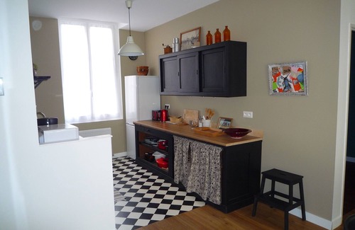 Centre Apartment | Quiet apartment in the city center with very large garden with trees