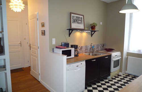 Centre Apartment | Quiet apartment in the city center with very large garden with trees