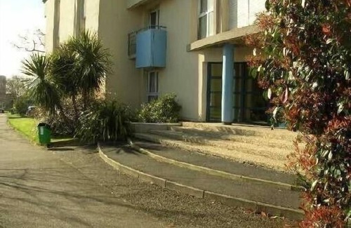 Lorient Apartment | Quiet apartment 5 km from the sea for 2 people