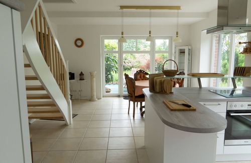 Sehlen Apartment | Quiet apartment in the countryside with balcony, terrace and large garden