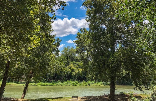 Bastrop House | Quiet Cabin on the River Near Downtown Bastrop