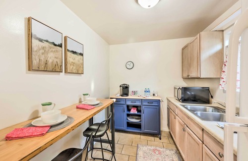 Carpinteria Cottage | Quiet Carpinteria Cottage By Town & Beaches
