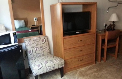 Great Falls Hotel | Quiet centrally located hotel in historic part of town. Dogs welcome
