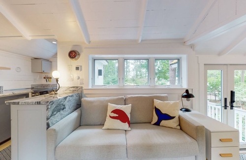 Ogunquit Cottage | Quiet charming cottage near the heart of town, walk to Ogunquit Beach