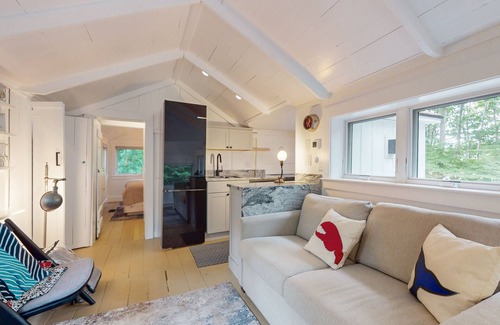 Ogunquit Cottage | Quiet charming cottage near the heart of town, walk to Ogunquit Beach