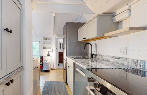 Ogunquit Cottage | Quiet charming cottage near the heart of town, walk to Ogunquit Beach