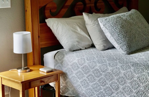 Amazon House | Quiet, Clean and Comfortable.