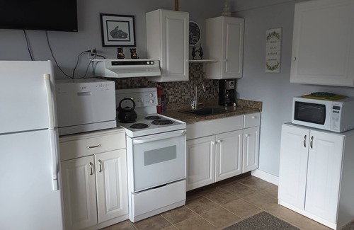 Intervale Apartment | Quiet, clean, and comfy: Centrally Located In The Mt. Washington Valley.